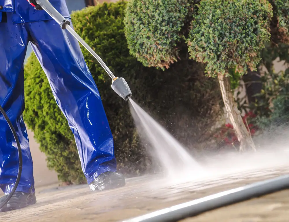 pressure-cleaning